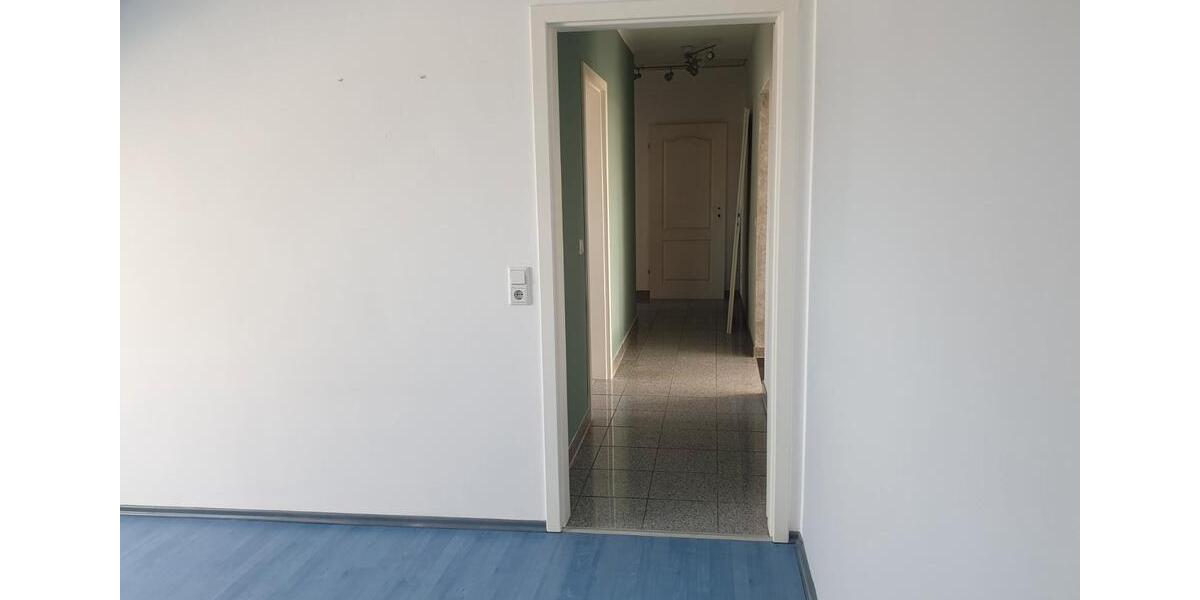 Dachgeschoßwohnung Langenfeld (Rheinland) - 3 Zimmer, 85 m&sup2;, 289.000&euro; | Angebot:27297517