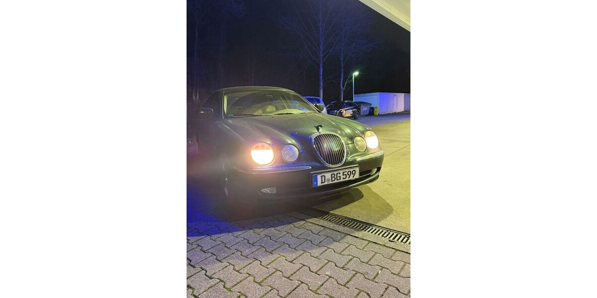 Jaguar S-Type 198.000 km 2.000 &euro; Düsseldorf 40599