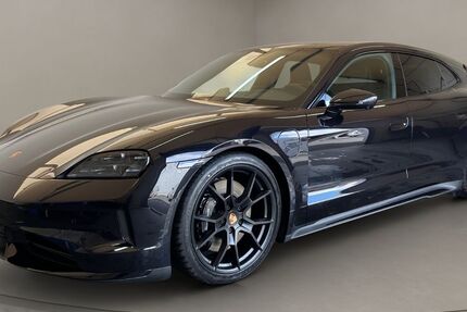 Porsche Taycan 10.000 km 135.400 &euro; Köln 50823