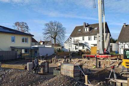 Haus zum Kaufen in Bergisch Gladbach 701.500 € 160.93 m² 5 zimmer