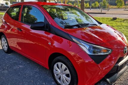Toyota Aygo (X) 40.000 km 9.999 € Köln 51107