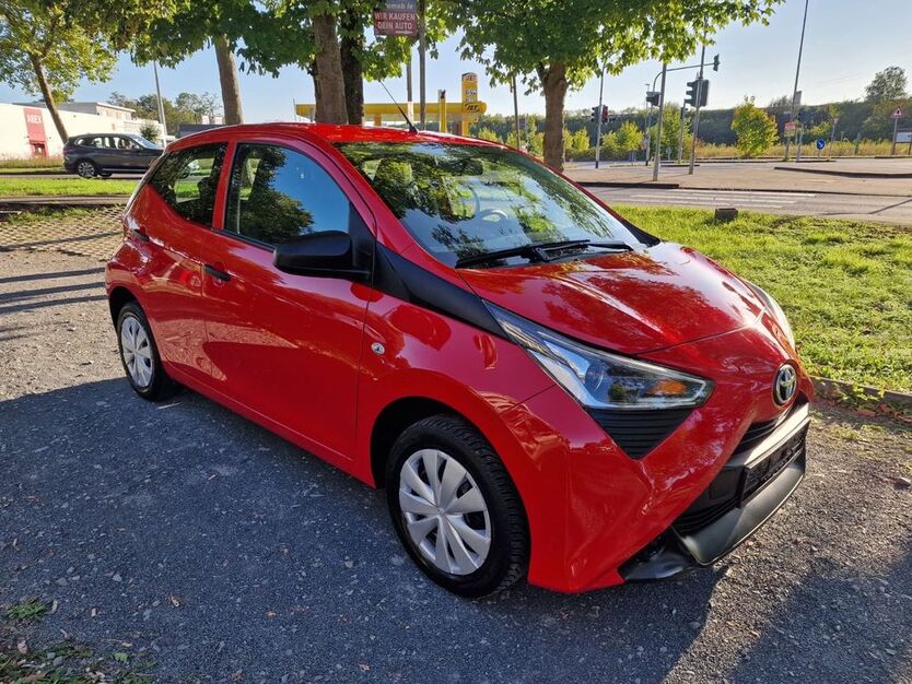 Toyota Aygo (X) 40.000 km 9.999 € Köln 51107