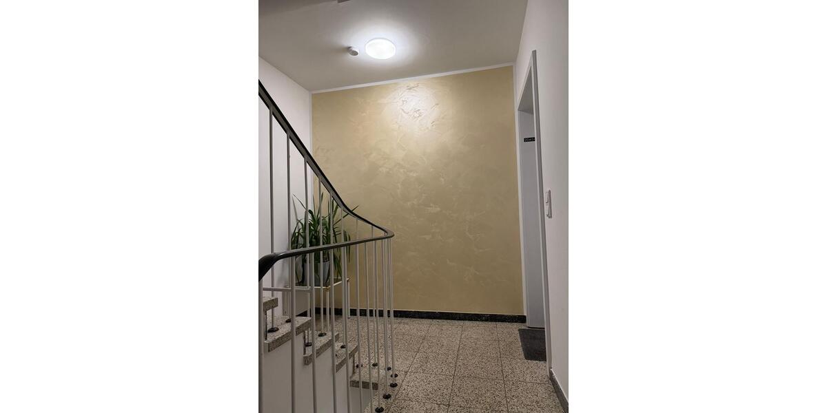 Etagenwohnung Solingen Central - 3 Zimmer, 70 m&sup2;, 1.200&euro; | Angebot:27623743