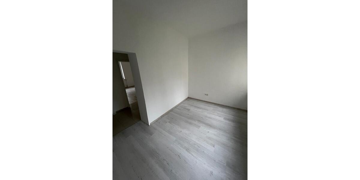 Erdgeschoßwohnung Schwelm - 3 Zimmer, 90 m&sup2;, 1.250&euro; | Angebot:25924150