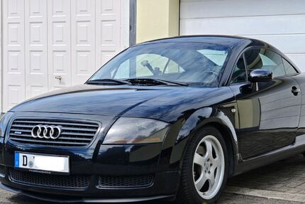 Audi TT 274.000 km 4.499 &euro; Düsseldorf 40221