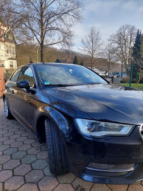 Audi A3 295.000 km 7.600 € Wuppertal 42349