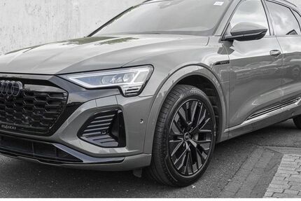 Audi Q8 e-tron 50.709 km 46.830 &euro; Düsseldorf 40474