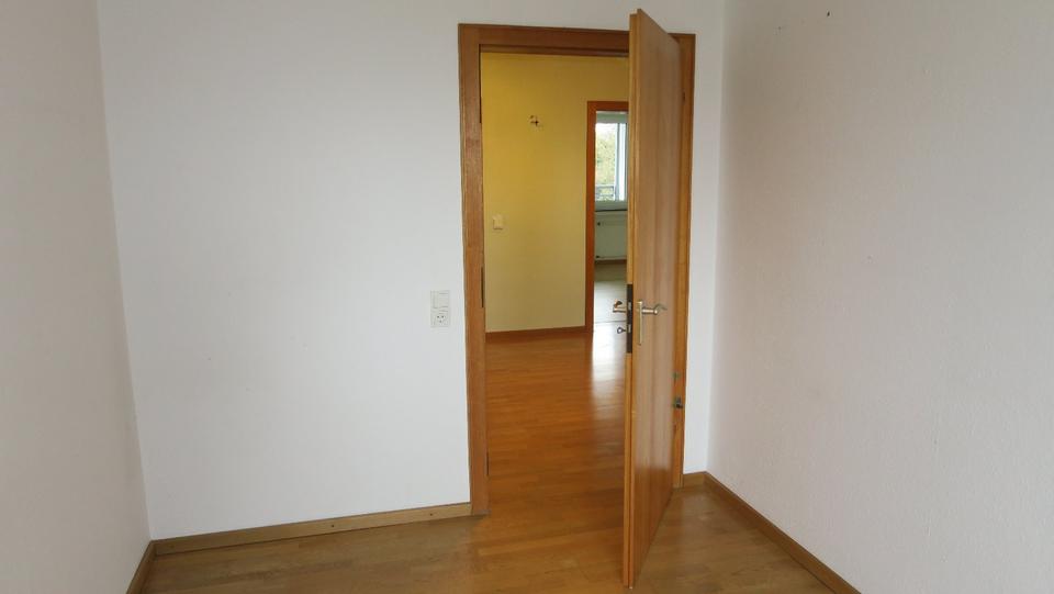 Etagenwohnung Heiligenhaus - 4 Zimmer, 105 m&sup2;, 950&euro; | Angebot:24801778