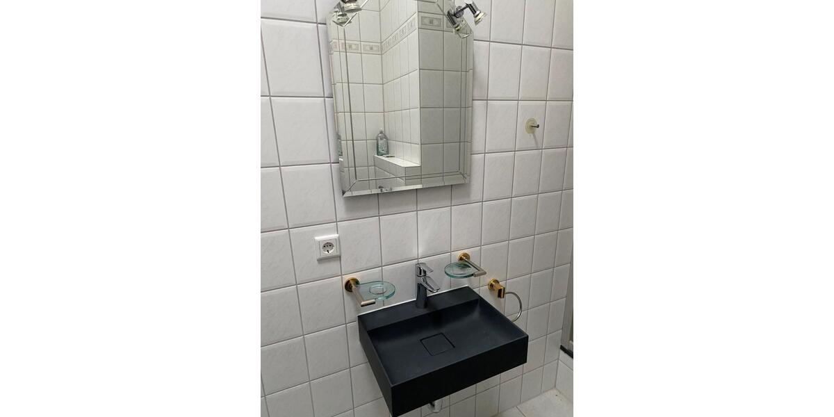 Dachgeschoßwohnung Erkrath - 2 Zimmer, 50 m&sup2;, 680&euro; | Angebot:24444896