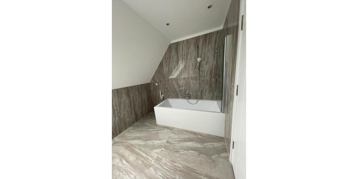 Maisonettenwohnung Düsseldorf Stadtbezirk 8 - 5 Zimmer, 95 m&sup2;, 2.800&euro; | Angebot:24600357