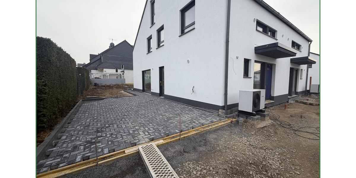 Doppelhaushälfte Odenthal - 5 Zimmer, 163 m&sup2;, 2.395&euro; | Angebot:24781000