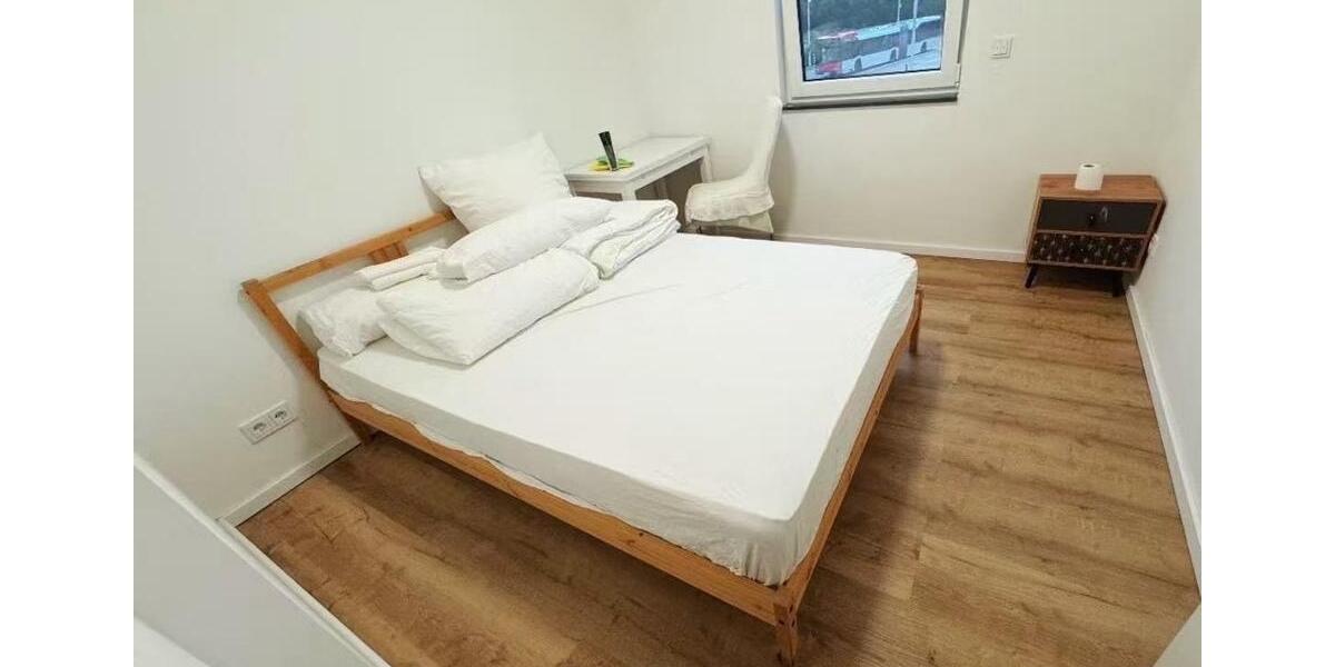 Reihenhaus Ratingen - 5 Zimmer, 135 m&sup2;, 2.400&euro; | Angebot:24842312