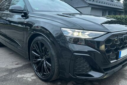 Audi Q8 12.500 km 123.760 € Langenfeld 40764