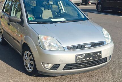Ford Fiesta 225.000 km 1.999 € Köln 50858