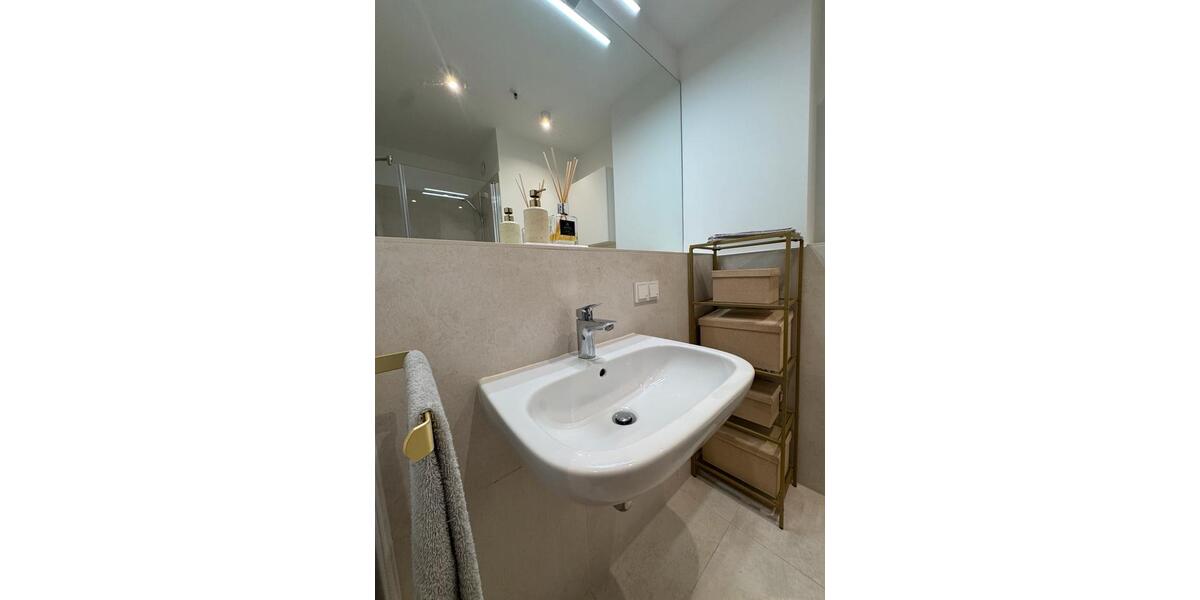 Etagenwohnung Düsseldorf Flingern Süd - 2 Zimmer, 40 m&sup2;, 1.800&euro; | Angebot:24745901