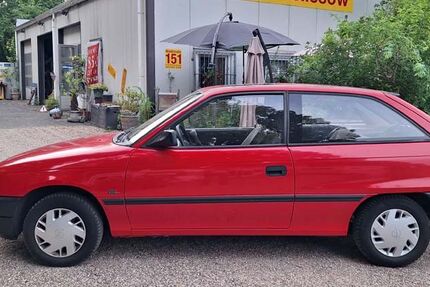 Opel Astra 167.000 km 2.890 &euro; Köln Porz 51147