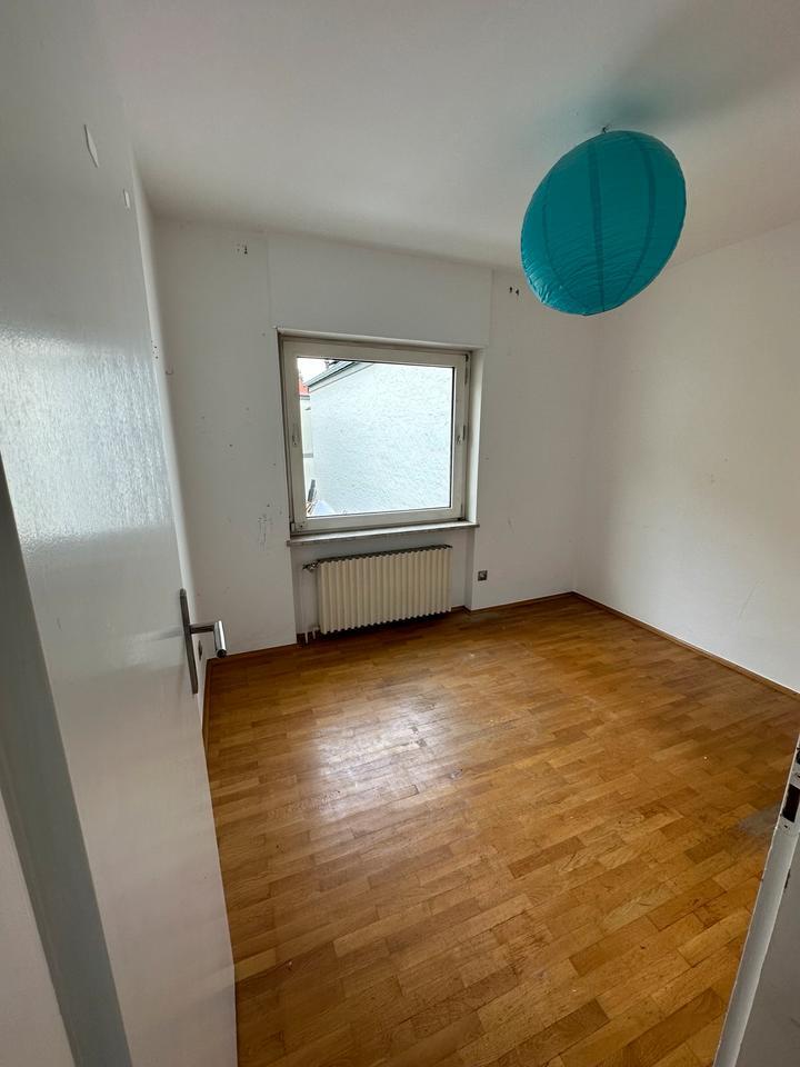 Einfamilienhaus in Frankfurt-Harheim, Garten, Garage - BEFRISTET zimmer