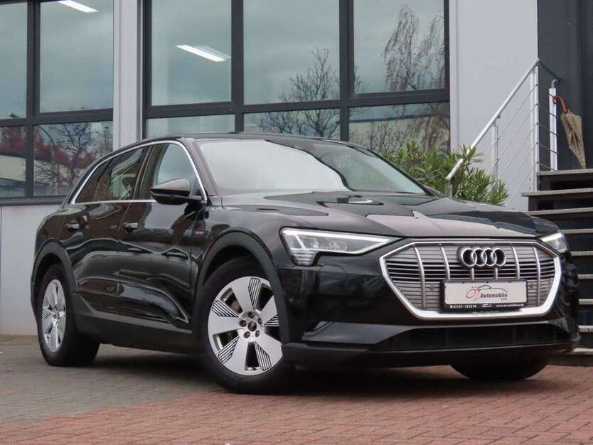 Audi e-tron 111.090 km 23.900 € Neuss 41469
