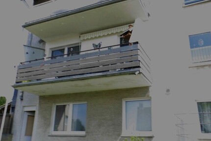 4 Fam.-Haus mit 2 Garagen in Remscheid - West 10 zimmer