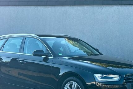 Audi A4 194.220 km 9.790 &euro; Düsseldorf 40233