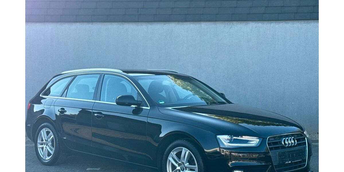 Audi A4 194.220 km 9.790 &euro; Düsseldorf 40233