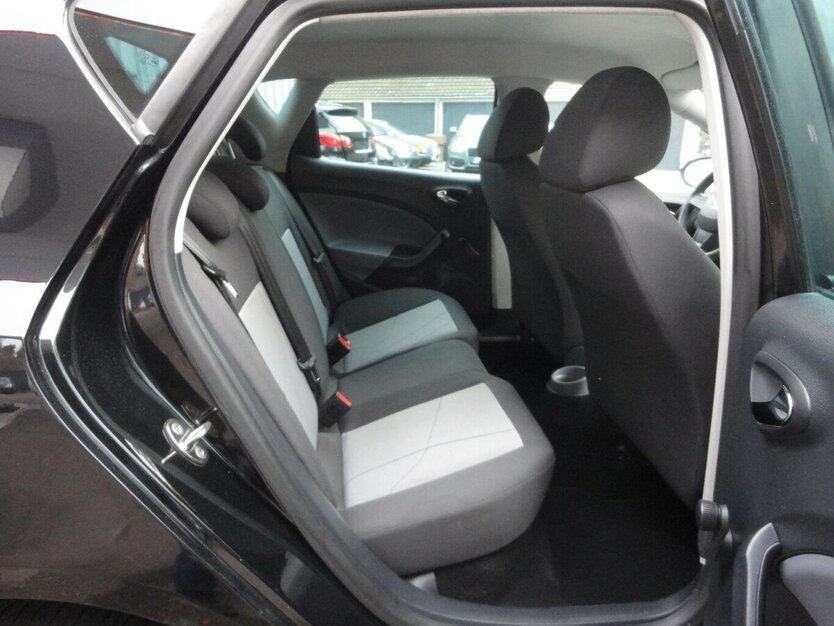 Seat Ibiza Reference Salsa 1,4 Klima SHZ Alu15.76 Tkm 76.000 km 7.990 € Neuss 41462