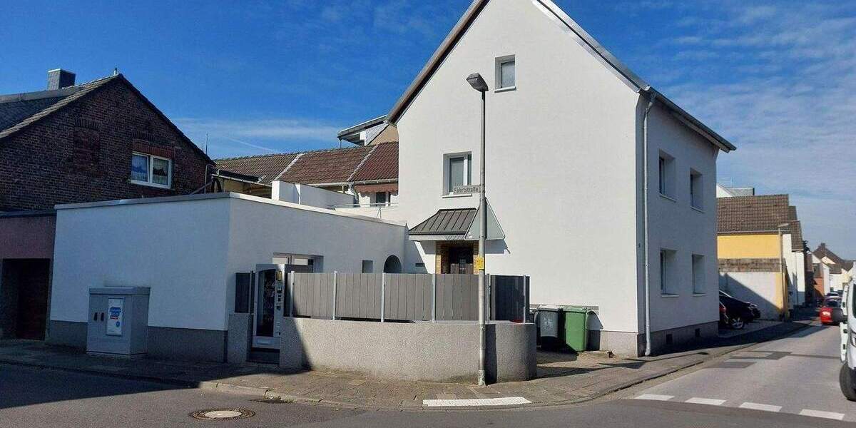 Mehrfamilienhaus, Wohnhaus Dormagen Stürzelberg - 7 Zimmer, 232 m&sup2;, 698.000&euro; | Angebot:24386598