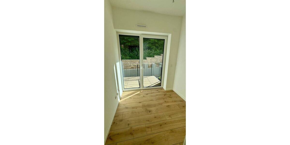 Etagenwohnung Düsseldorf Ludenberg - 3 Zimmer, 104 m&sup2;, 1.900&euro; | Angebot:26930337
