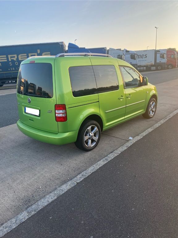 VW Caddy 200.000 km 8.900 € Solingen 42719