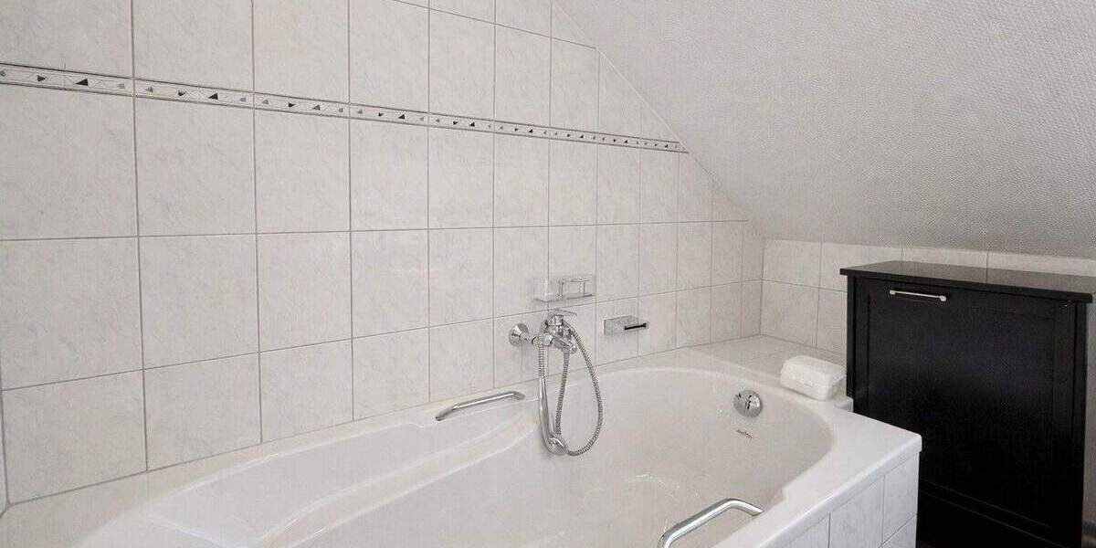 Etagenwohnung Hilden Kalstert - 3 Zimmer, 94 m&sup2;, 369.000&euro; | Angebot:25820512