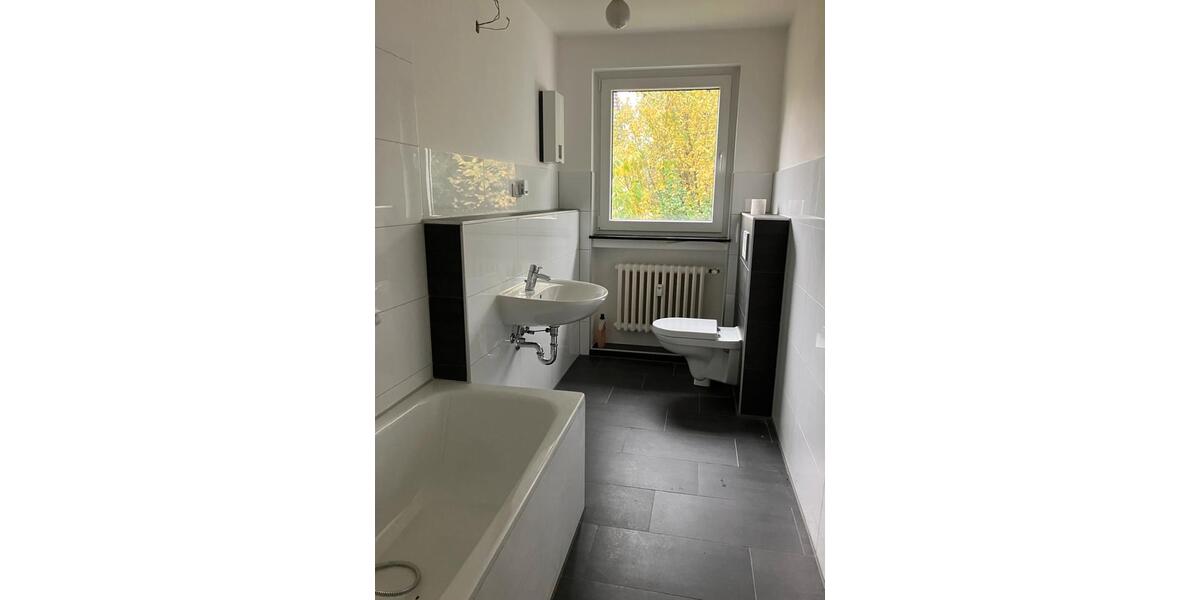 Etagenwohnung Solingen Höhscheid - 1 Zimmer, 585&euro; | Angebot:23606985