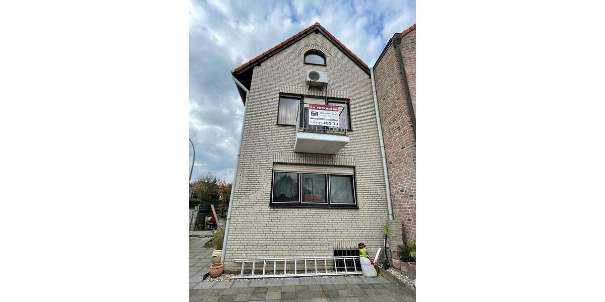 Mehrfamilienhaus, Wohnhaus Neuss Weissenberg - 6 Zimmer, 137 m&sup2;, 530.000&euro; | Angebot:25662243