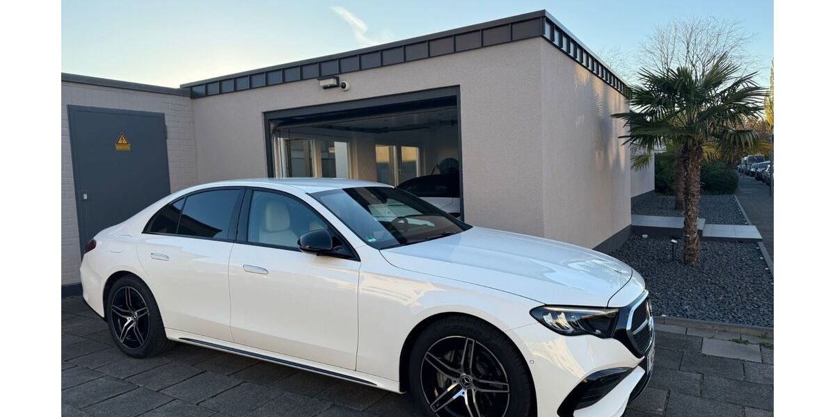 Mercedes-Benz E 200 28.900 km 52.500 &euro; Köln 50676