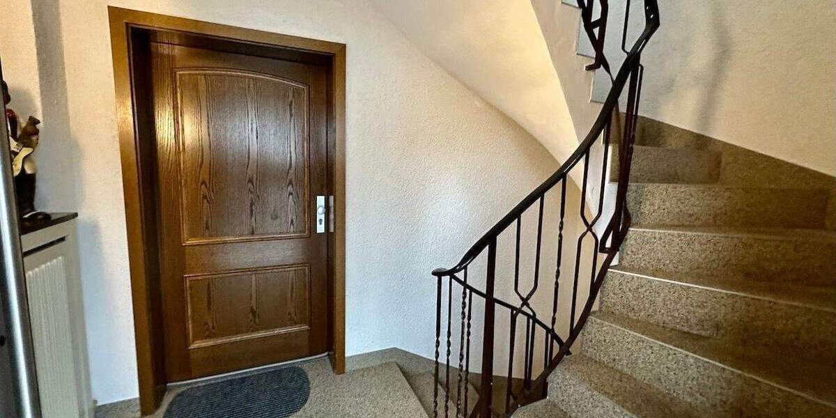 Mehrfamilienhaus, Wohnhaus Neuss Rosellen - 7 Zimmer, 155 m&sup2;, 495.000&euro; | Angebot:24423970