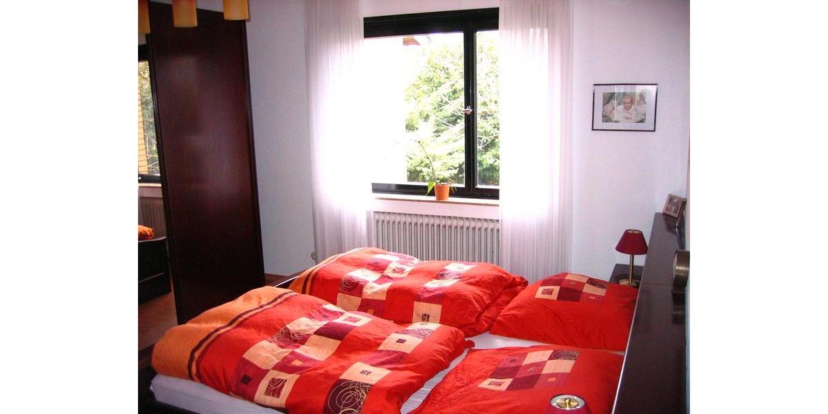 Etagenwohnung Neuss Gnadental - 3 Zimmer, 82 m&sup2;, 285.000&euro; | Angebot:24298859