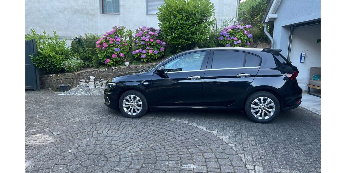 Fiat Tipo 63.000 km 11.450 &euro; Bergisch Gladbach 51429
