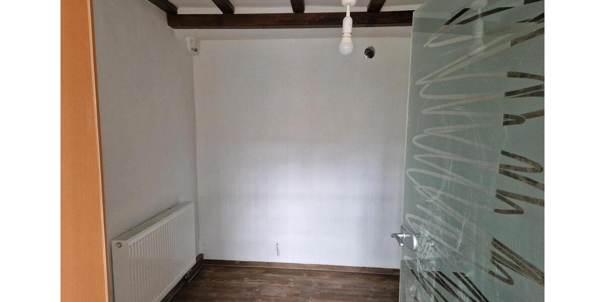 Erdgeschoßwohnung Leverkusen Bergisch Neukirchen - 4 Zimmer, 95 m&sup2;, 900&euro; | Angebot:24701211