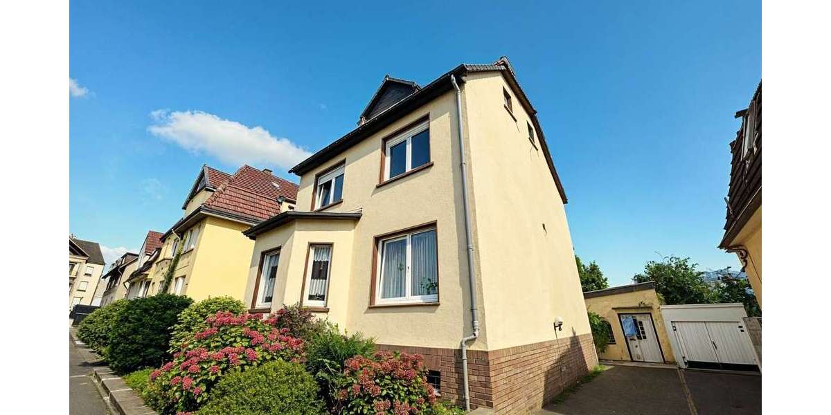 Etagenwohnung Solingen Mitte - 2.5 Zimmer, 88 m&sup2;, 199.000&euro; | Angebot:24900080