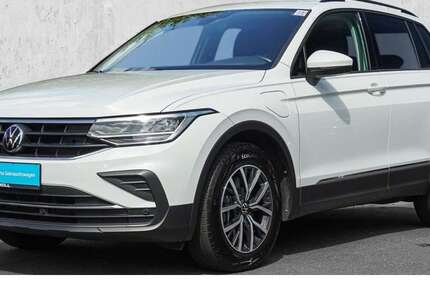 VW Tiguan 62.248 km 23.940 &euro; Düsseldorf 40549