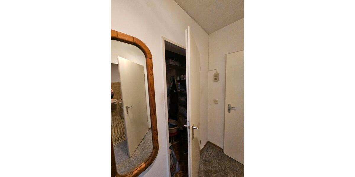 Etagenwohnung Remscheid Reinshagen - 1.5 Zimmer, 49 m&sup2;, 275&euro; | Angebot:24652184