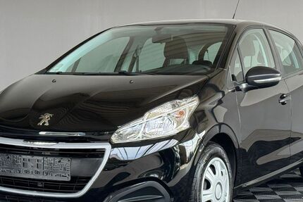 Peugeot 208 98.000 km 4.990 &euro; Wuppertal 42283