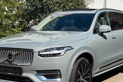 Volvo XC90 118.000 km 42.440 &euro; Düsseldorf 40468