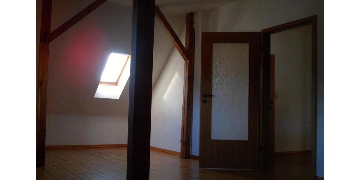 Dachgeschoßwohnung Solingen Central - 2 Zimmer, 68 m&sup2;, 580&euro; | Angebot:24426846