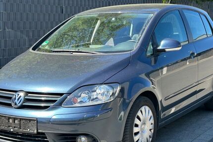 VW Golf 129.000 km 3.750 &euro; Solingen 42655