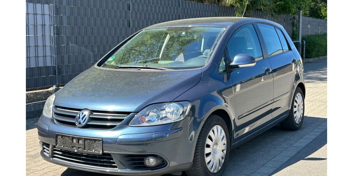 VW Golf 129.000 km 3.750 &euro; Solingen 42655