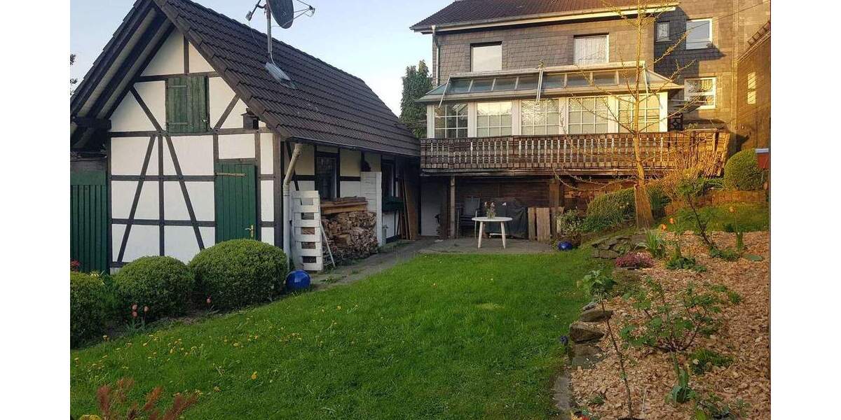 Doppelhaushälfte Wipperfürth - 6 Zimmer, 270 m&sup2;, 325.000&euro; | Angebot:24066056