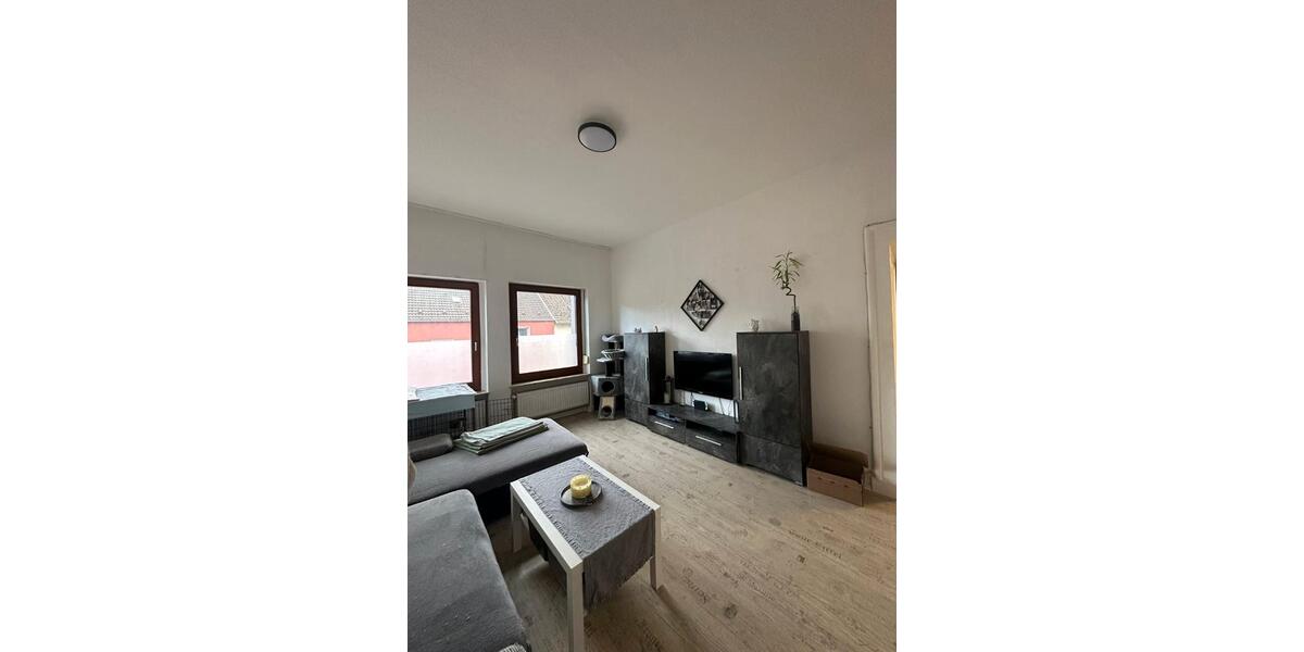 Etagenwohnung Remscheid Gemarkung Bergisch Born - 2 Zimmer, 67 m&sup2;, 500&euro; | Angebot:26196193