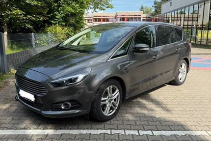 Ford S-Max 125.900 km 18.750 &euro; leverkusen 51375