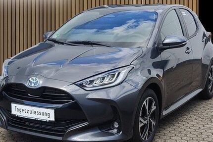 Toyota Yaris 1.100 km 27.250 &euro; Leverkusen 51381