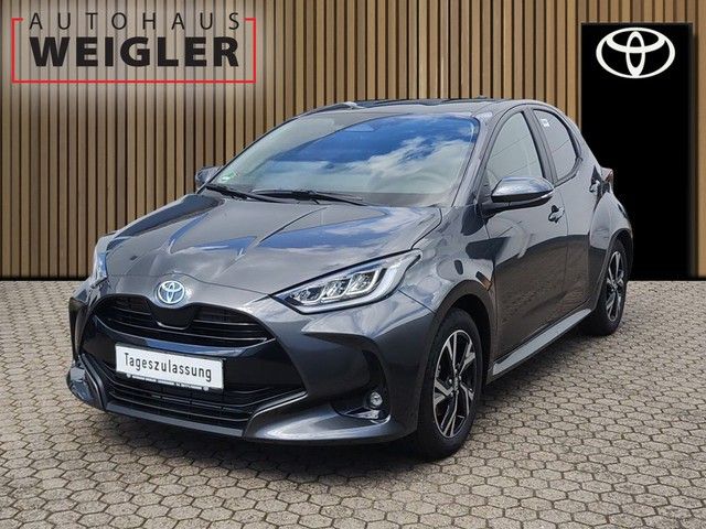 Toyota Yaris 1.100 km 27.250 &euro; Leverkusen 51381